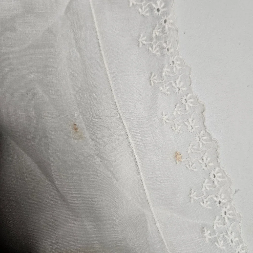 Vtg‎ Sheer White Half Apron Floral Eyelet Embroidered Scalloped Edge Victorian